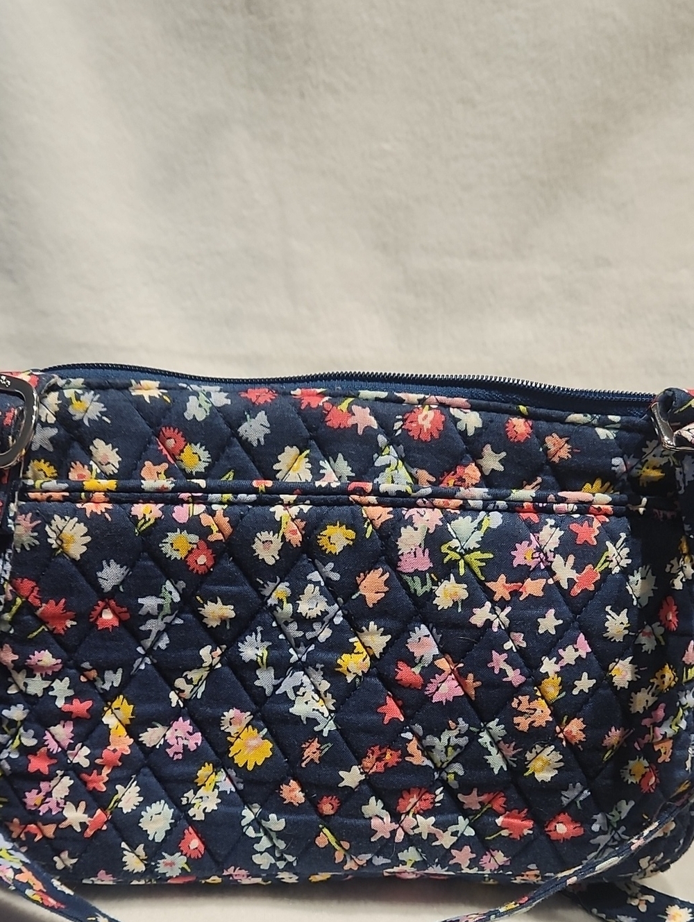 Vera Bradley Quilted Navy Floral Crossbody /missing Eye Glass Case - Picture 11 of 14